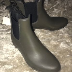 dark green rain booties